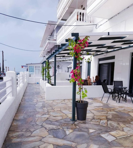 Eantos Studios and Suites, Perea, Греция