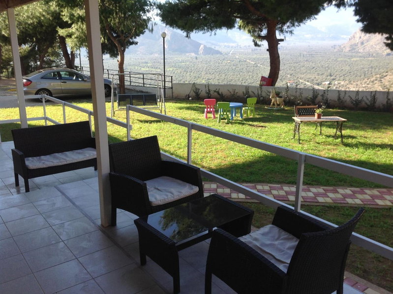 Chrissa Camping Rooms & Bungalows, Delfoi, Grecia