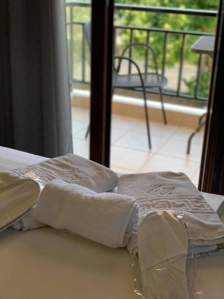 Αφροδίτη Hotel, Néon Rýsion, Grecia