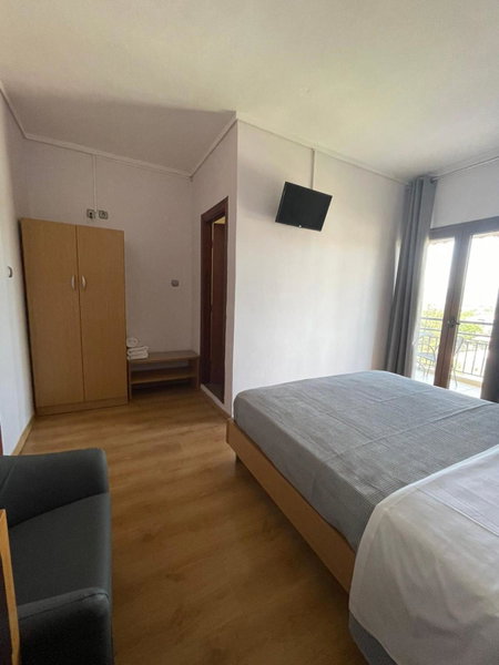Αφροδίτη Hotel, Néon Rýsion, Grecia