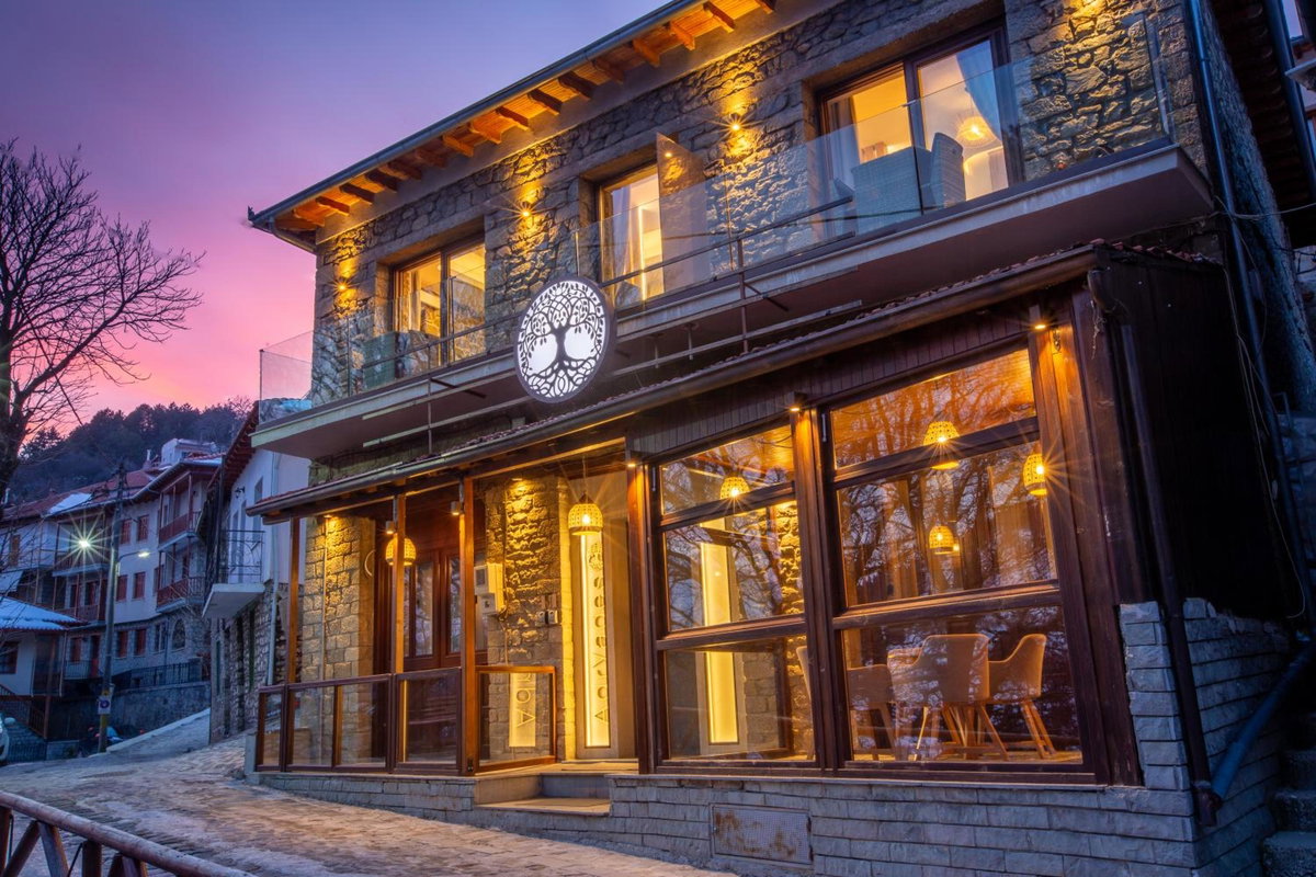 Hotel · Adryades Luxury Apartments, Metsovo