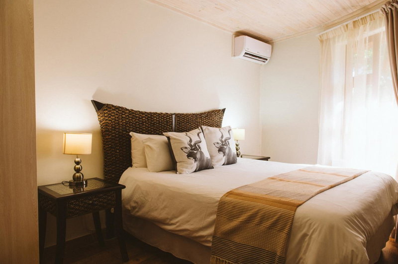 Monzi Safari Lodge, Monzi, South Africa
