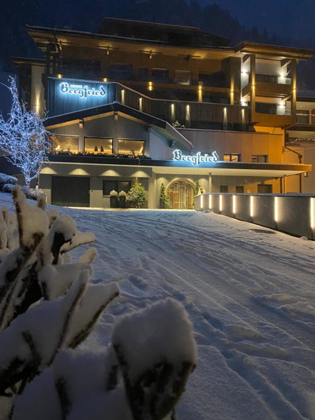 Aktiv- & Wellnesshotel Bergfried, Tux, Austria
