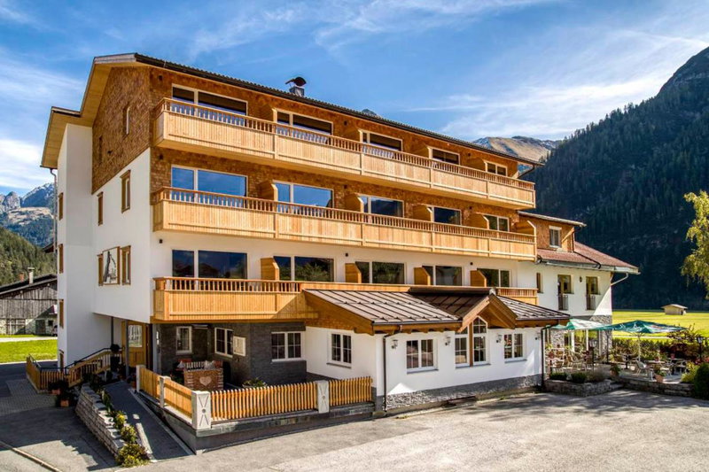 Wohlfühlhotel Berg Heil, Holzgau, Austria