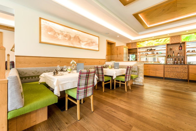 Wohlfühlhotel Berg Heil, Holzgau, Austria