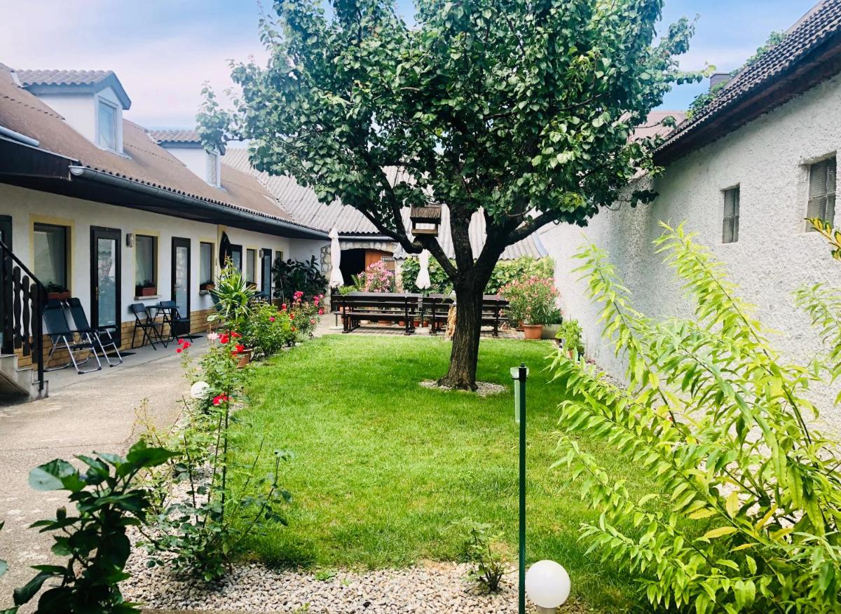 Hotel · Privatzimmer Haider, Illmitz
