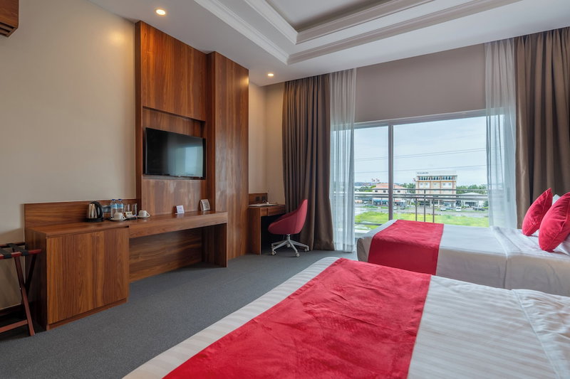 Best Western Plus Hotel Subic, Olongapo, Philippines