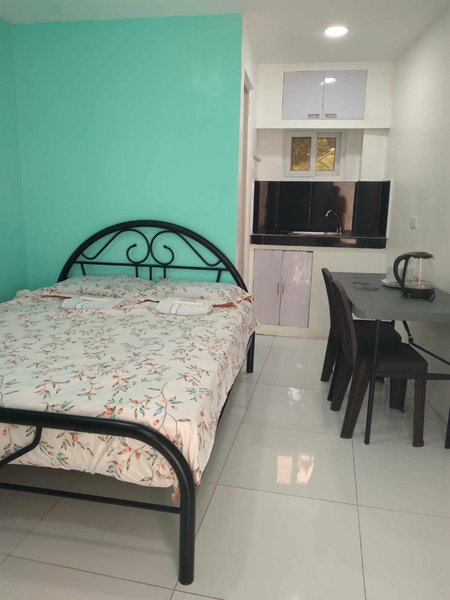 Riverfront Deluxe Residences, San Carlos, Philippinen