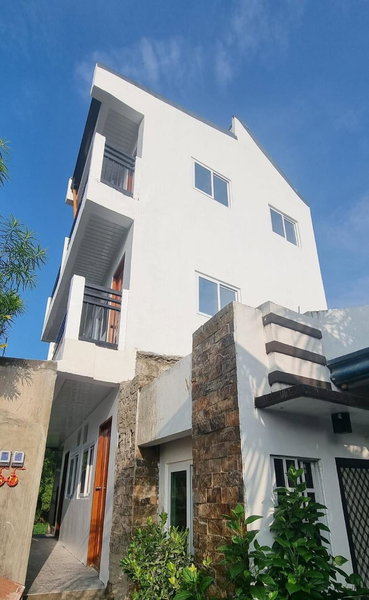 Riverfront Deluxe Residences, San Carlos, Philippinen