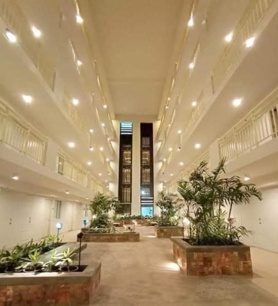 Verdon Parc Davao City with Balcony by darpm, Davao City, Филиппины