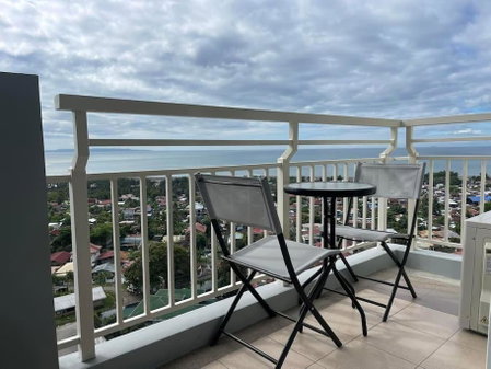 Verdon Parc Davao City with Balcony by darpm, Davao City, Филиппины