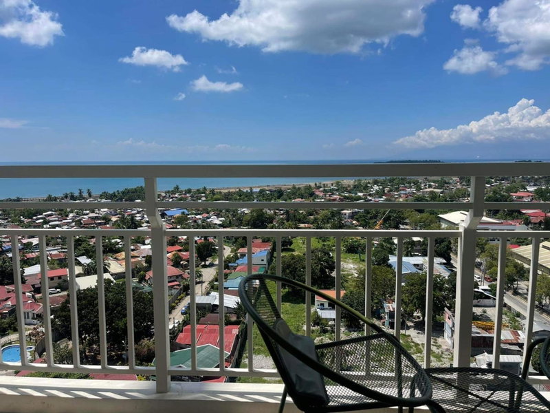 Verdon Parc Davao City with Balcony by darpm, Davao City, Филиппины