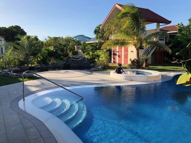 Strutz Art Garden Resort, Bangued, Philippines
