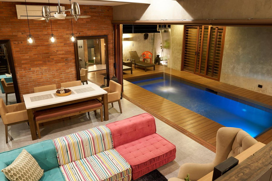 ISLA VILLA 1 amazing waterfall pool house near beach, bars & restaurants, Mactan, Philippines
