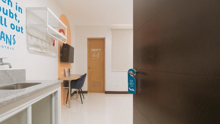 Sans Hotel at One JD Place Makati by RedDoorz, Manila, Filipinas