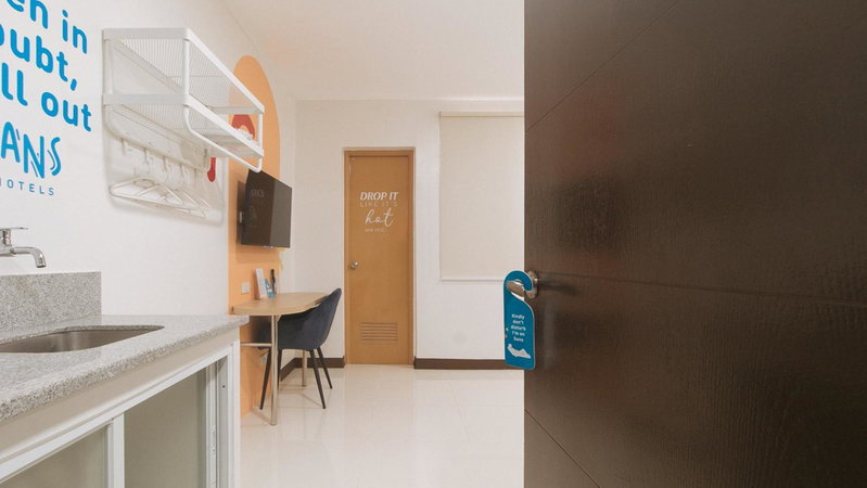 Sans Hotel at One JD Place Makati by RedDoorz, Manila, Filipinas