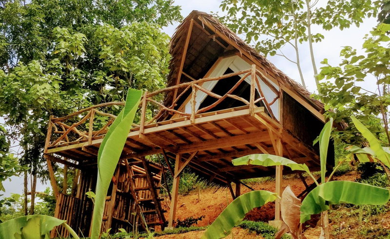 Jungle bar Resto & Cottages, Port Barton, Filipinas