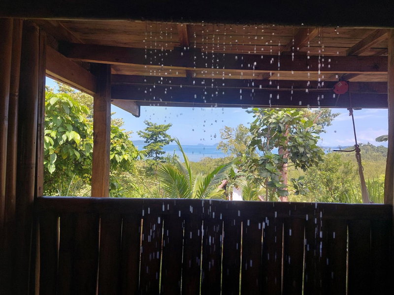 Jungle bar Resto & Cottages, Port Barton, Filipinas