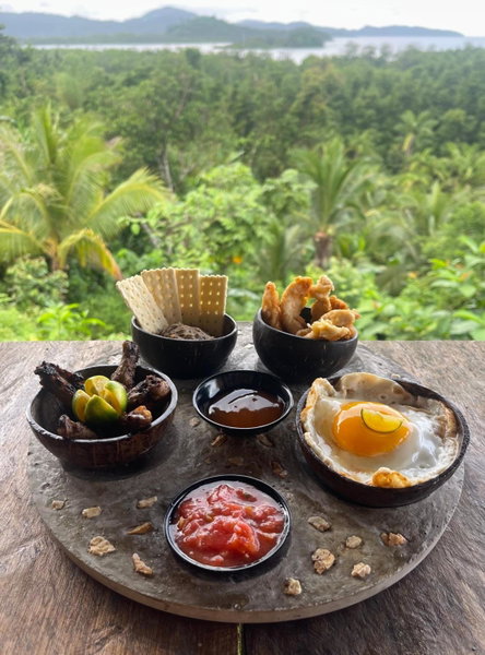 Jungle bar Resto & Cottages, Port Barton, Filipinas