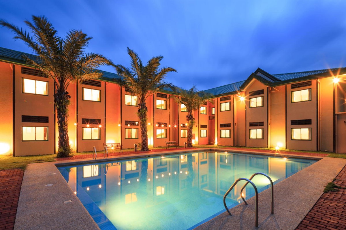 Hotel · Microtel by Wyndham Cabanatuan, Cabanatuan