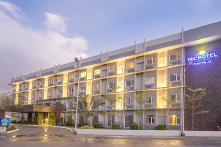 Microtel Inn & Suites by Wyndham San Fernando, San Fernando, Филиппины