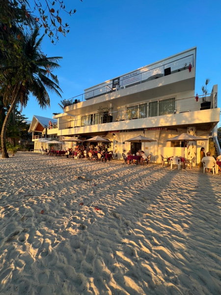 Sundown Resort & Austrian Pension House, Boracay, Filipinas