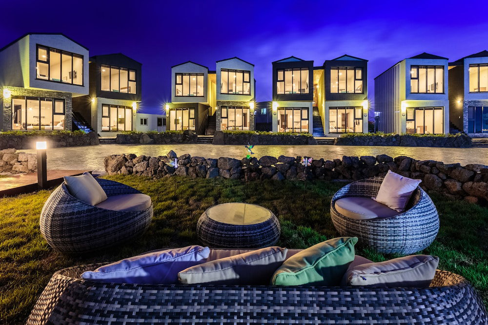 Hotel · De Reve Jeju, Jeju City