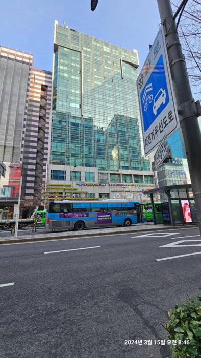 Hongdae Residence-2 1min from Hongik Uni station Exit #1, Seoul, South Korea