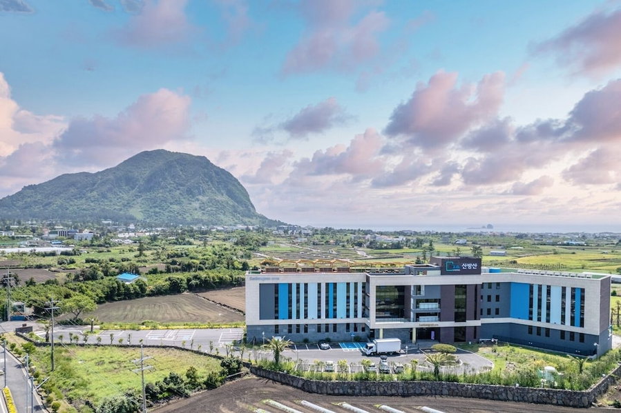 Sanbangsan Hotel, Seogwipo, Corea del Sur