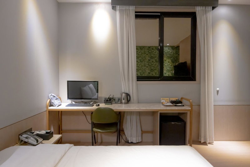 Hound Hotel Seomyeon-Beomcheon, Busan, 대한민국