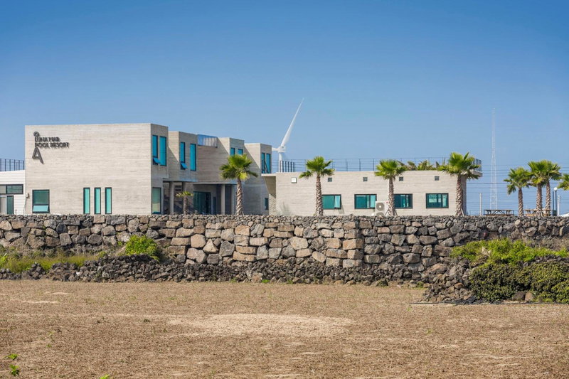 Lunamar Pension, Jeju, South Korea