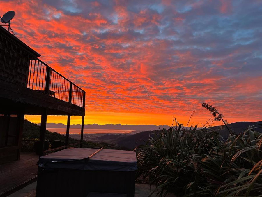 Kea Ridge King Ensuite Room, Riwaka, New Zealand