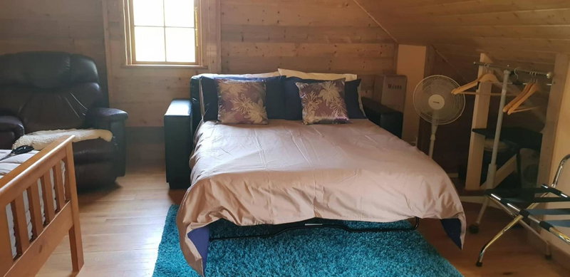 Rail Trail Retreat Loft, Alexandra, New Zealand