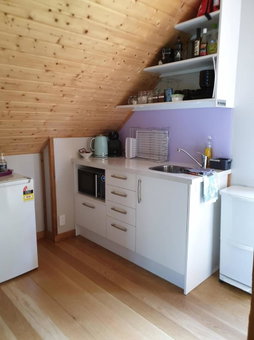 Rail Trail Retreat Loft, Alexandra, New Zealand