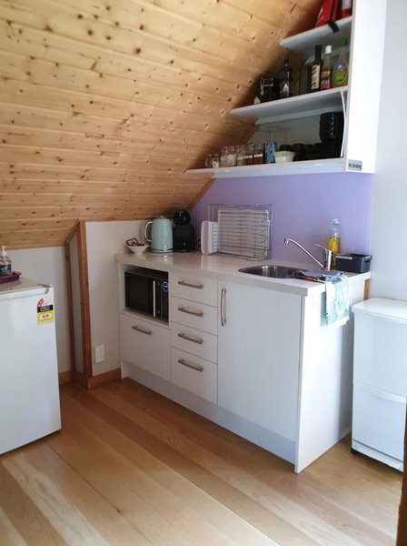 Rail Trail Retreat Loft, Alexandra, New Zealand