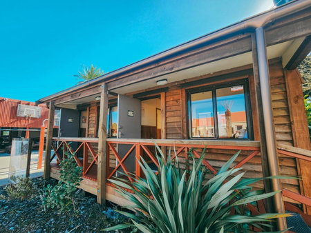 Lake Mahinapua Hotel, Ruatapu, New Zealand