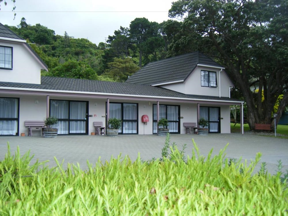 Отель · Camellia Court Motel, Lower Hutt