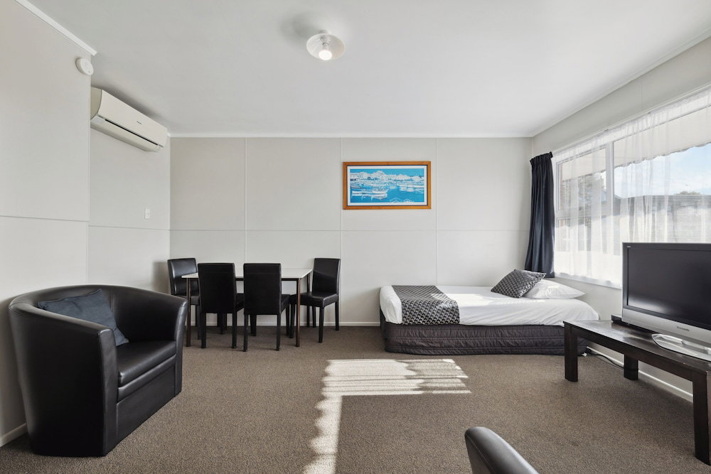 Flamingo Motel, New Zealand