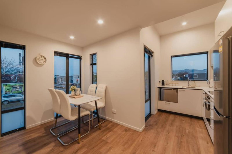 Triple Treat on Fitzgerald - Your 3-BR Getaway, Christchurch, New Zealand