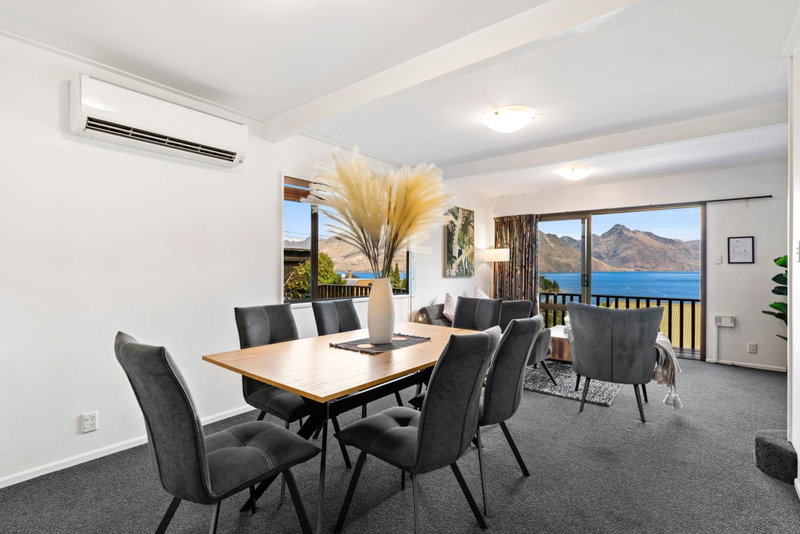 Town Centre Location with Stunning View - Unit 8, Queenstown, New Zealand