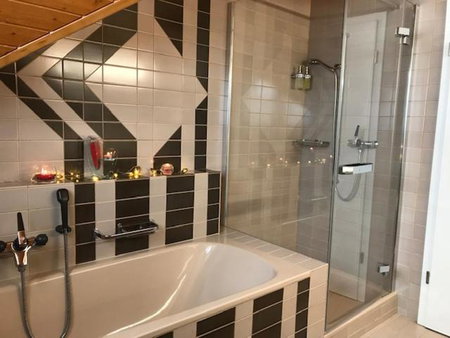 Ruhige Zimmer im Grünen und Studio im Naherholungsgebiet, Sigigen, Швейцария