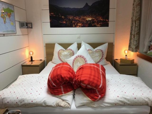 Ruhige Zimmer im Grünen und Studio im Naherholungsgebiet, Sigigen, Швейцария
