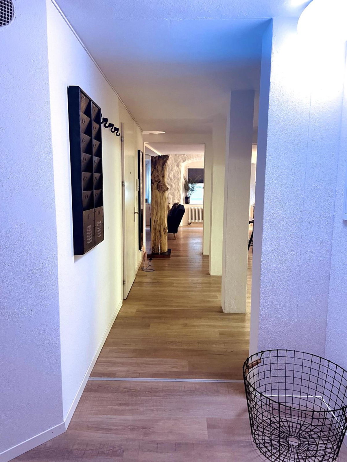 Air Bnbar N°13, Switzerland