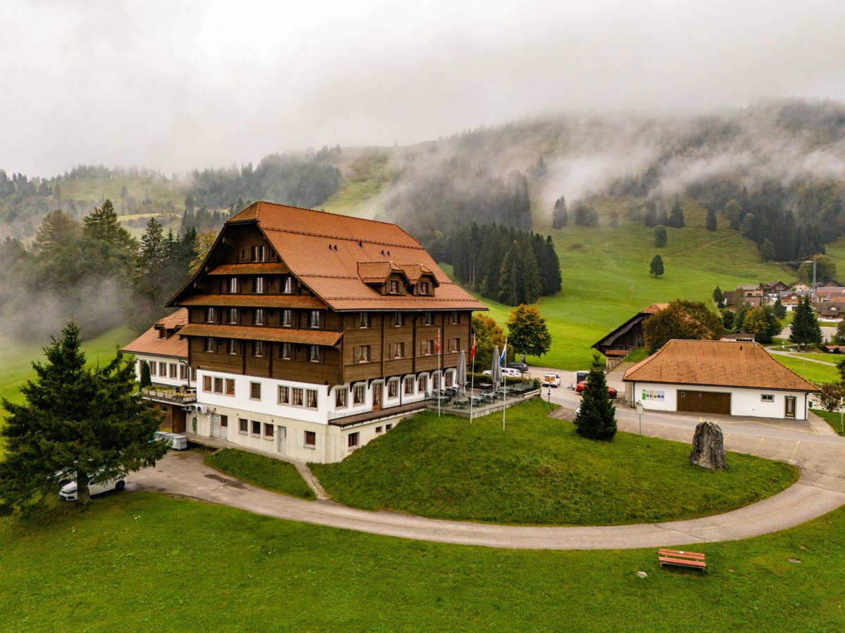 Hotel · Hotel Kurhaus Heiligkreuz, Heiligkreuz