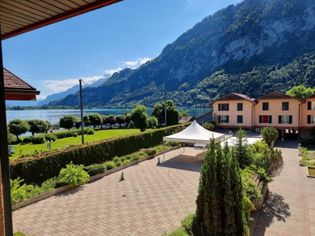 Seeparadiesli am schönen Thunersee, Därligen, Schweiz