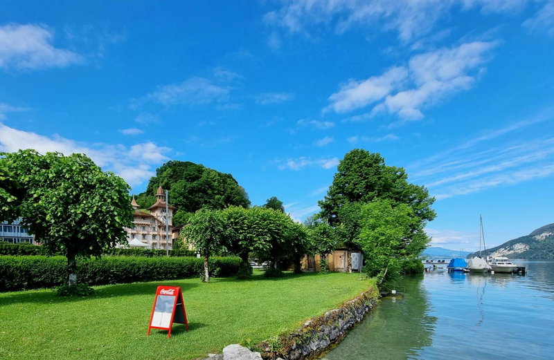 Seeparadiesli am schönen Thunersee, Därligen, Schweiz