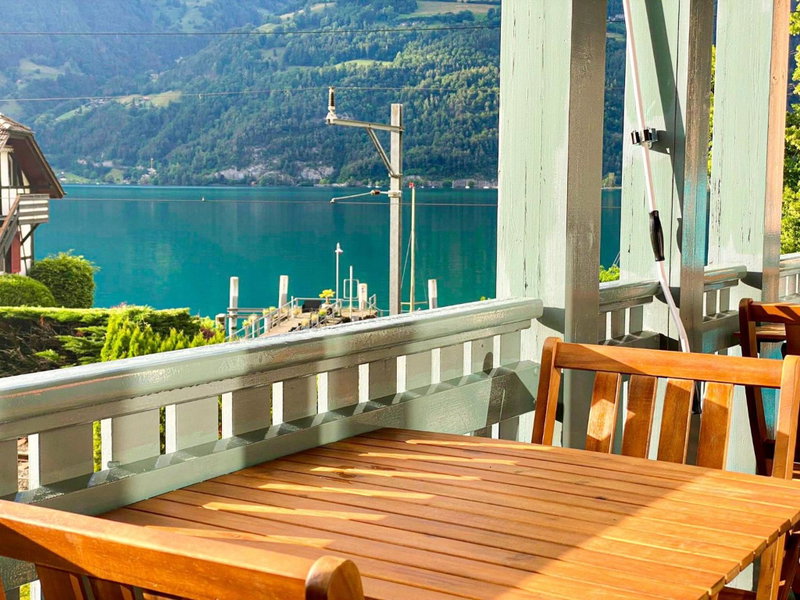 Seeparadiesli am schönen Thunersee, Därligen, Schweiz