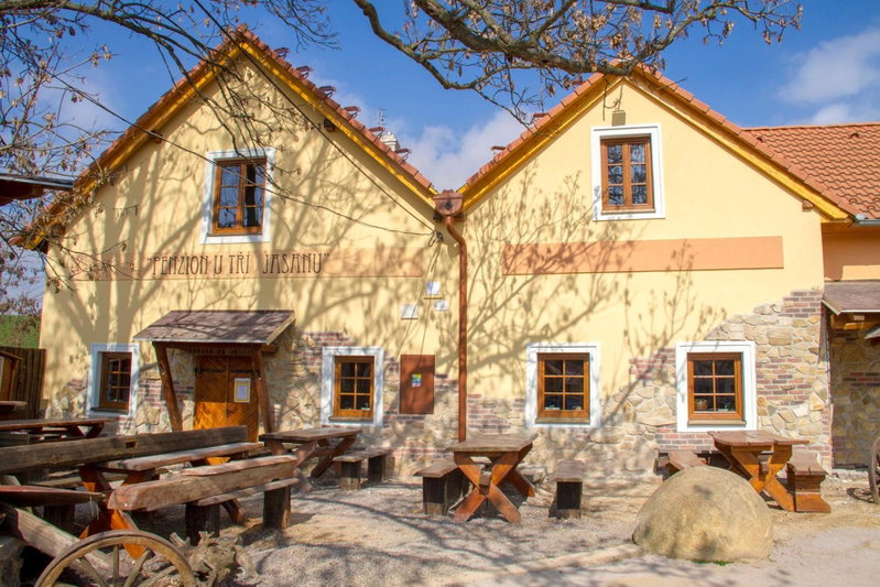 Restaurace & Penzion U Tří Jasanů, Znojmo, Czechia
