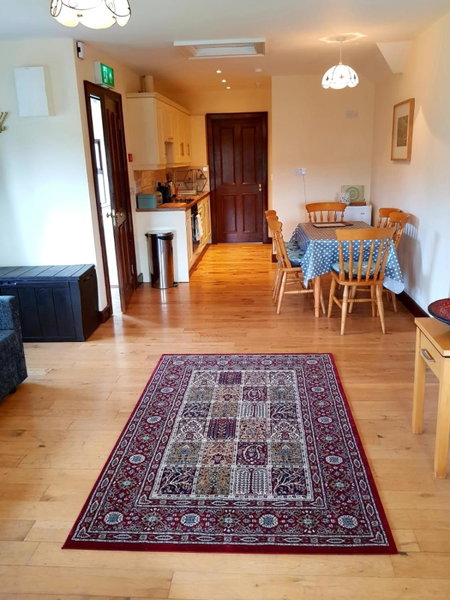 Nanny Quinn's Apartment, An Muileann gCearr, Ireland