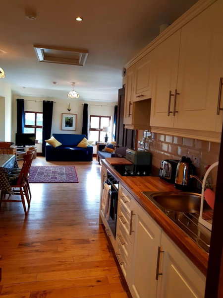 Nanny Quinn's Apartment, An Muileann gCearr, Ireland
